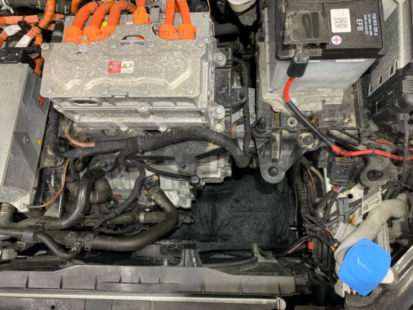 Volkswagen E-Golf Golf 7 en 7.5 bodemplaat motor beschermplaat motor aanzicht